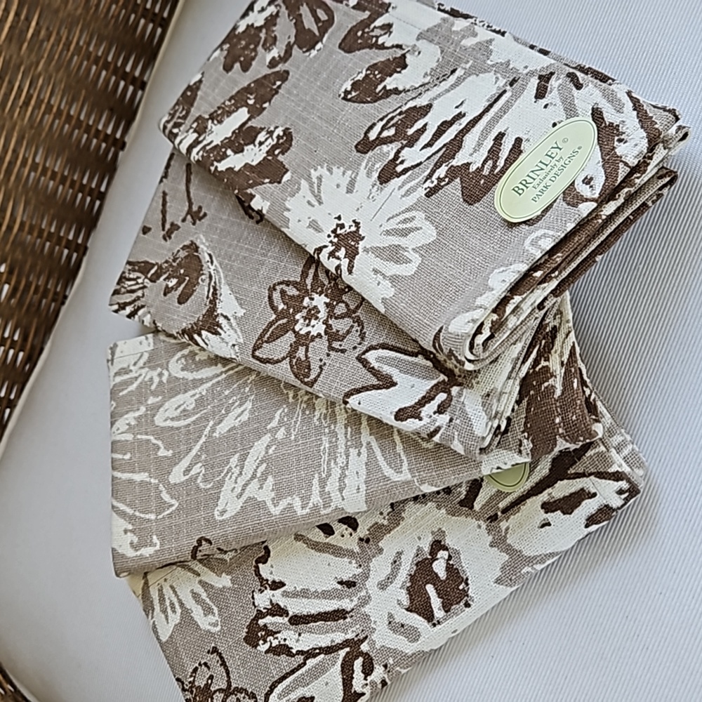 PARK DESIGNS Brinkley Napkins Set of (4) Brown & White Floral NWT
